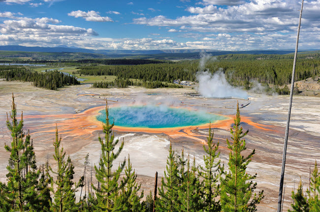 Grand Prismatic Pool, Yellowstone National Park.